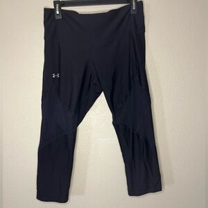 Under Armour women’s capri leggings. Size L